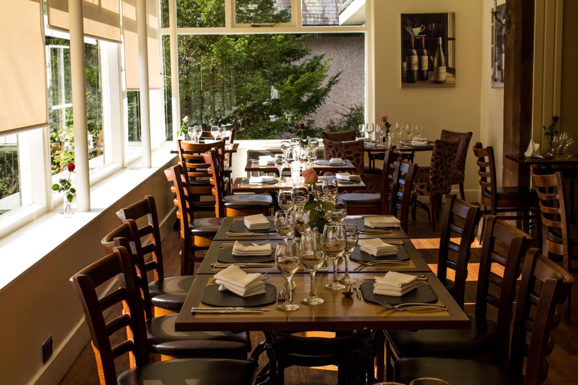 The Murray Park Hotel Крийф Екстериор снимка